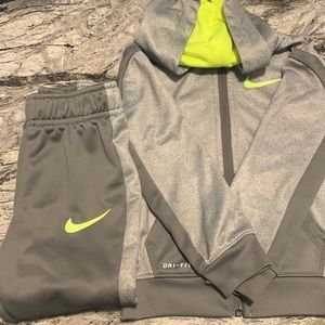 Nike sweatsuit